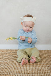 Baby wearing Avauma Cloud Blue jogger set – soft and stretchy cotton outfit for baby boys or girls